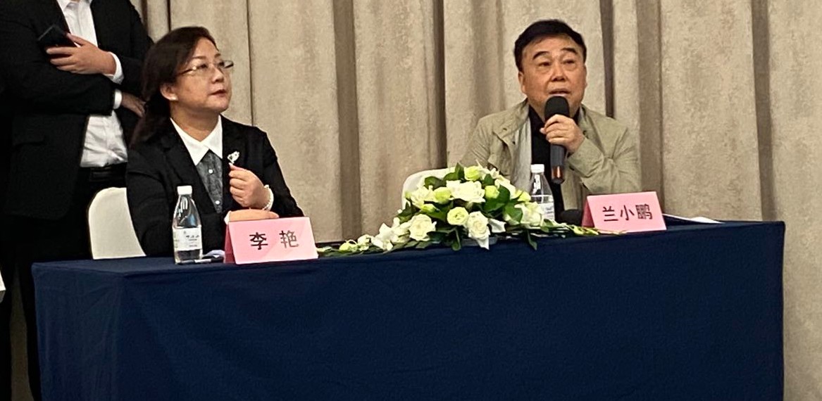 李艳兰小鹏2.jpg